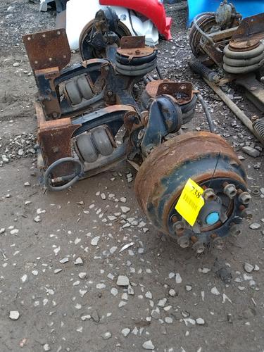   TAG AXLE