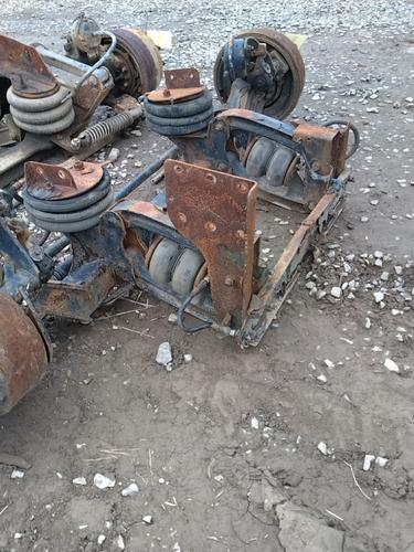   TAG AXLE