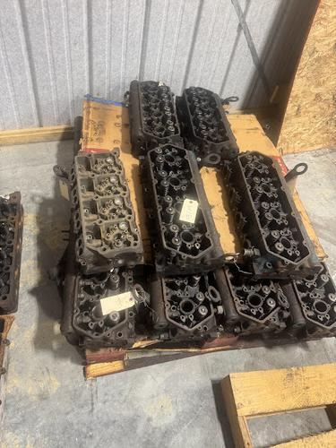 INTERNATIONAL T-444 Cylinder Head