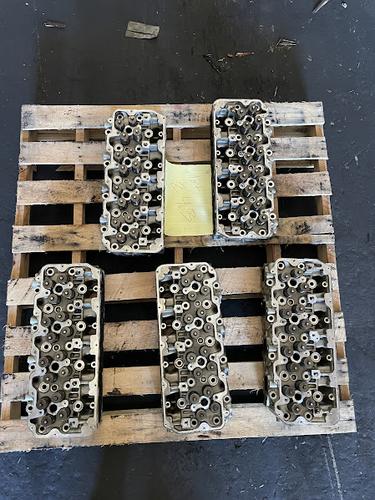 GM  Cylinder Head