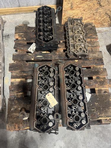 INTERNATIONAL T-444 Cylinder Head