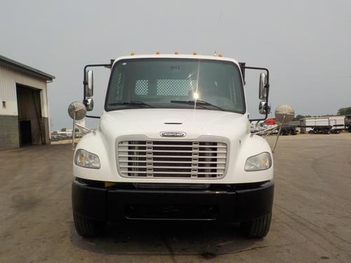 FREIGHTLINER M2 Trucks