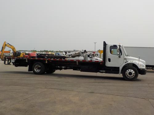 FREIGHTLINER M2 Trucks