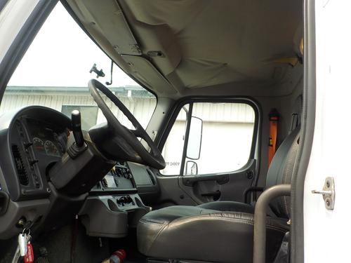 FREIGHTLINER M2 Trucks