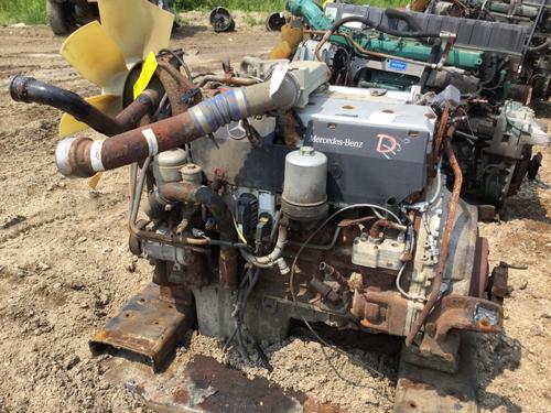 MERCEDES OM 926 Engine Assembly