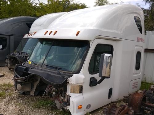 FREIGHTLINER CASCADIA CAB & SLEEPER