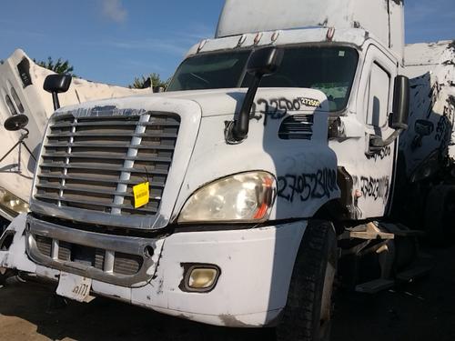 FREIGHTLINER  CAB CLIP
