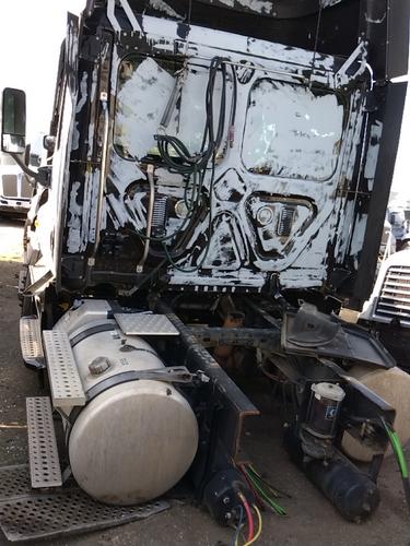 FREIGHTLINER  CAB CLIP