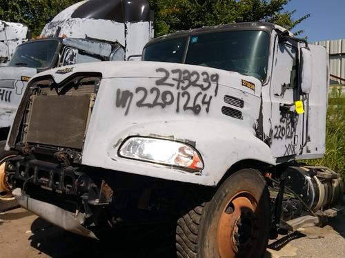 MACK CX612 CAB CLIP