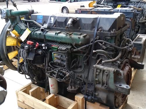 VOLVO D-13 Engine Assembly