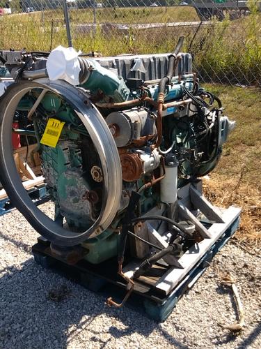 VOLVO D12 Engine Assembly