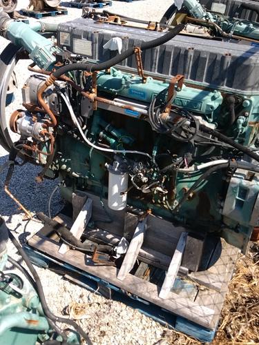 VOLVO D12 Engine Assembly