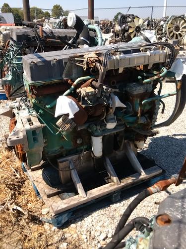 VOLVO D12 Engine Assembly
