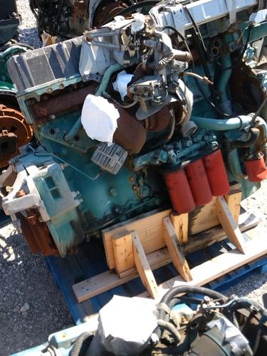 VOLVO D12 Engine Assembly