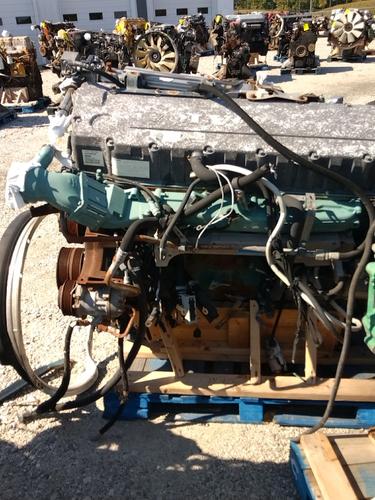 VOLVO D12 Engine Assembly