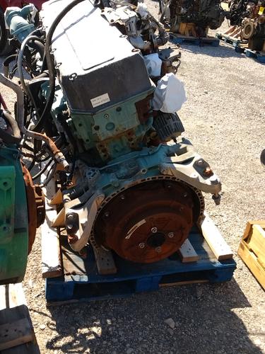 VOLVO D12 Engine Assembly