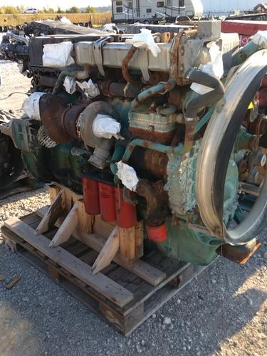 VOLVO D12 Engine Assembly