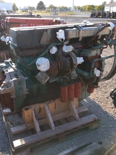 VOLVO D12 Engine Assembly