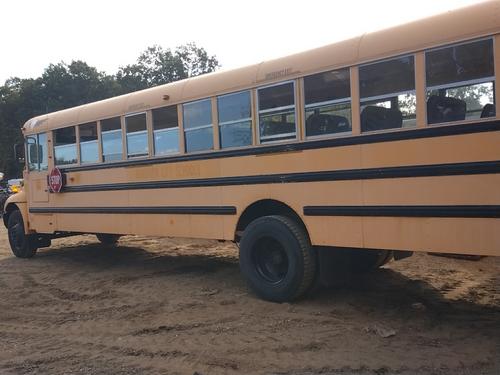 INTERNATIONAL 3000 BUS