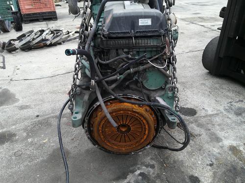 VOLVO D-13 Engine Assembly