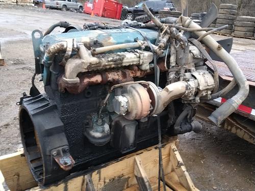 INTERNATIONAL DT466E Engine Assembly
