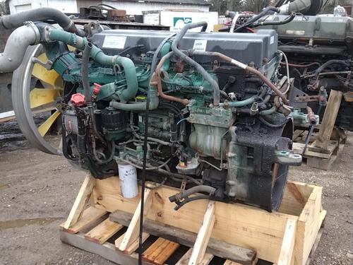 VOLVO D-11 Engine Assembly