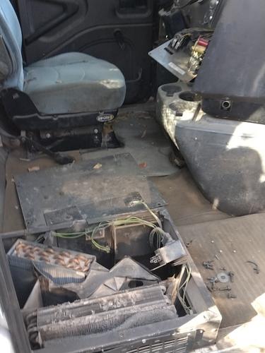 INTERNATIONAL 9100 CAB