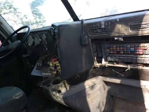 INTERNATIONAL 9100 CAB