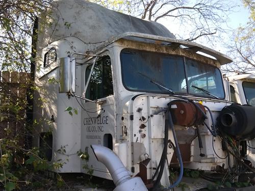 INTERNATIONAL  CAB & SLEEPER