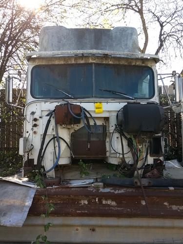 INTERNATIONAL  CAB & SLEEPER