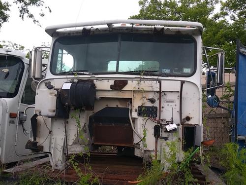 INTERNATIONAL 9100 CAB