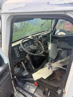 INTERNATIONAL 9400 CAB