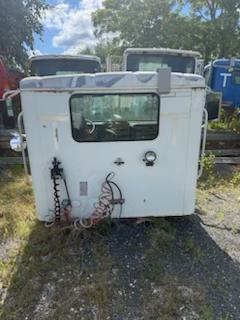 INTERNATIONAL 9400 CAB