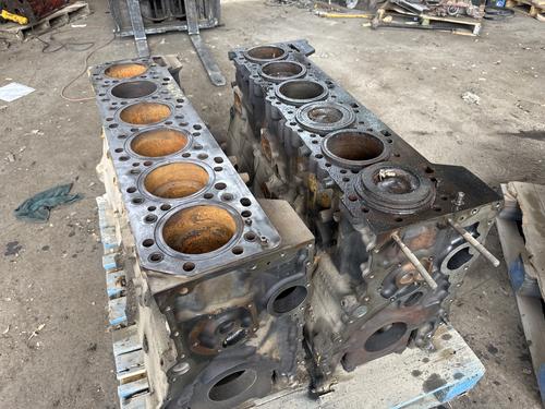 CAT  Cylinder Block