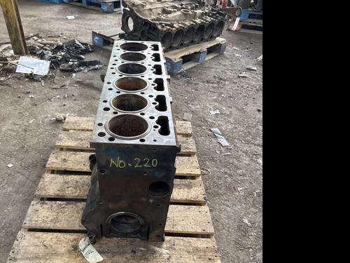 INTERNATIONAL DT 466 Cylinder Block