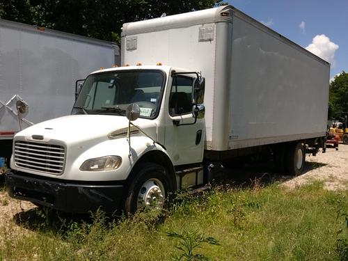 FREIGHTLINER M2106 BOX TRUCK