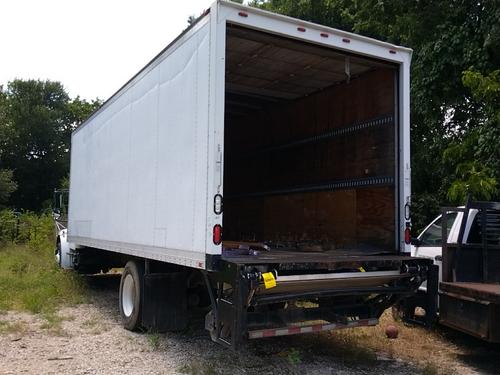 FREIGHTLINER M2106 BOX TRUCK