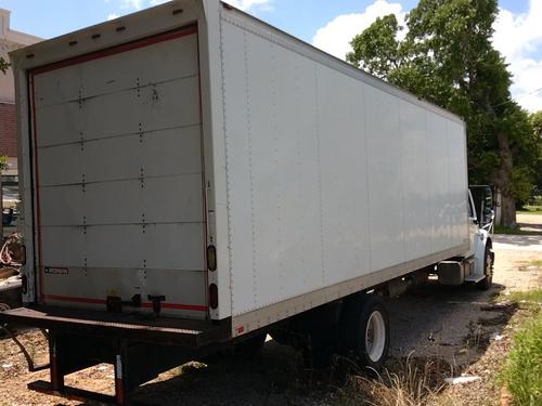 FREIGHTLINER M2 106 BOX TRUCK