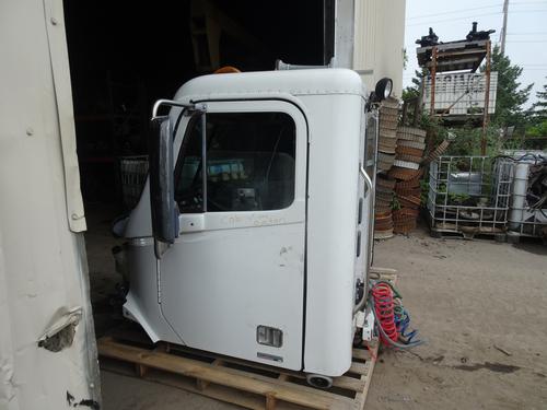 FREIGHTLINER COLUMBIA CAB