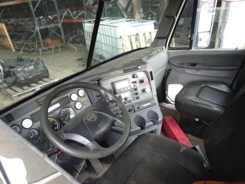 FREIGHTLINER COLUMBIA CAB