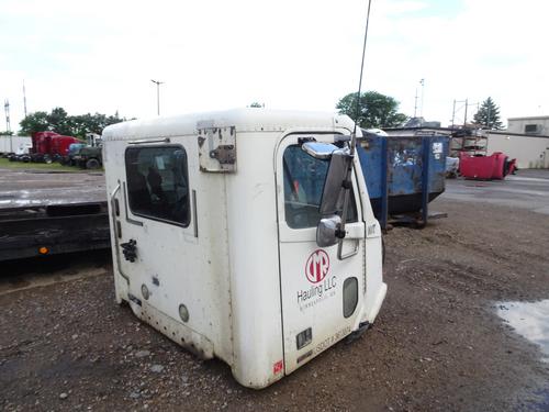 FREIGHTLINER COLUMBIA CAB