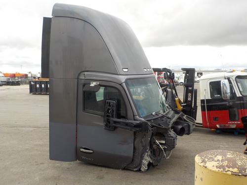 KENWORTH  CAB