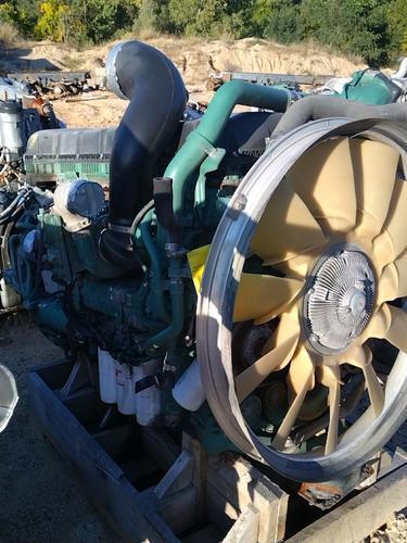 VOLVO D-13 Engine Assembly