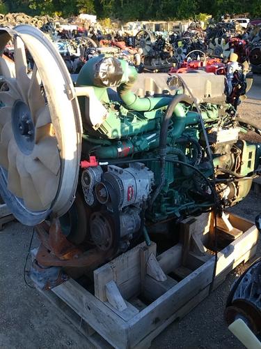 VOLVO D-11 Engine Assembly
