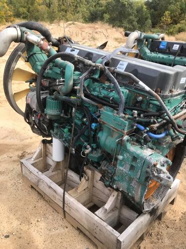 VOLVO D-11 Engine Assembly