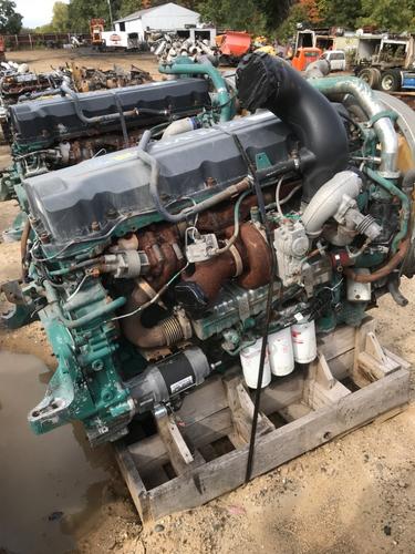 VOLVO D-13 Engine Assembly