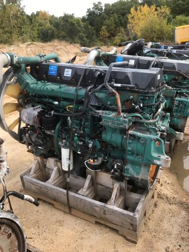 VOLVO D-13 Engine Assembly
