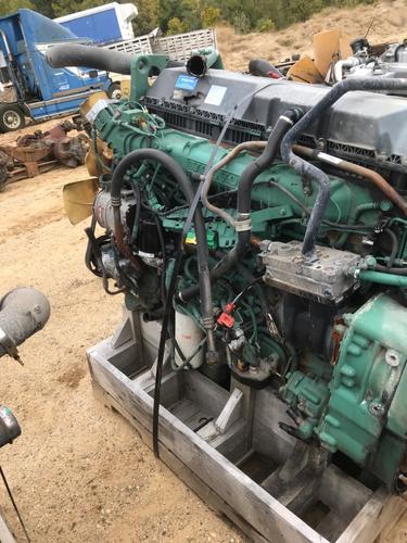 VOLVO D-13 Engine Assembly