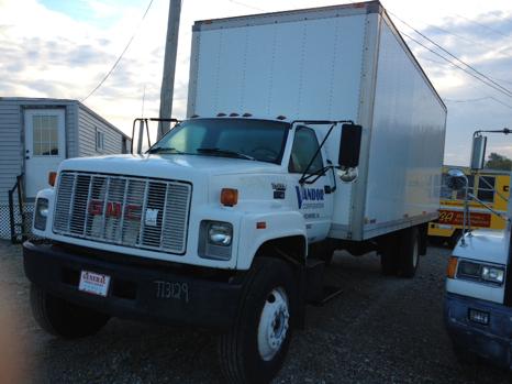 GMC - MEDIUM TOPKICK Trucks