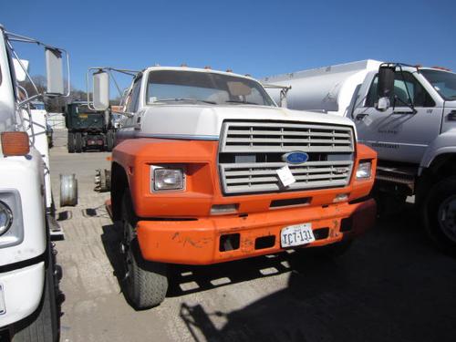 FORD F700 Trucks